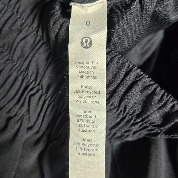 Lululemon Tracker Short V *4" - 0 Black - Picture 7 of 8